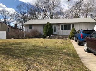 14 Otis Rd, Islip Terrace, NY 11752