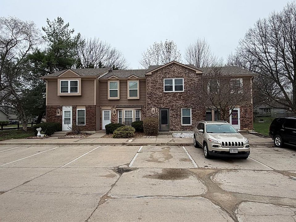 1st image of 727 SW Liggett Rd APT C
