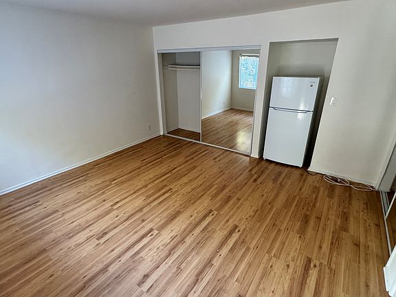 3rd image of 22119 Pacific Coast Hwy #5