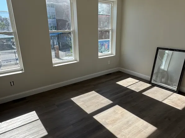 211 N Lakewood Ave, Baltimore, MD 21224