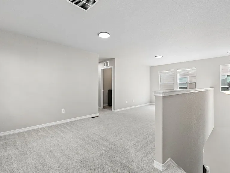 8418 Blue Feather Loop — Photo 17