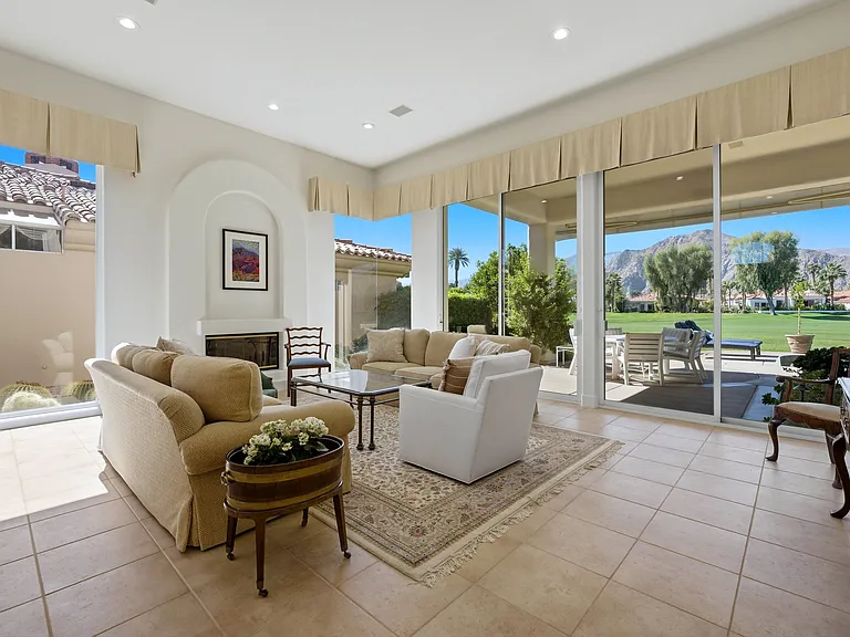 51005 Mandarina — Photo 15