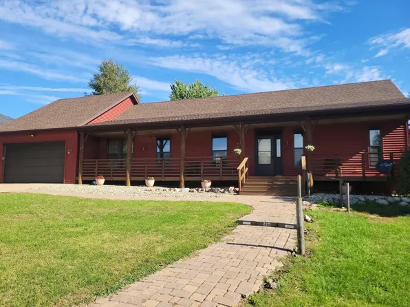 4111 12th St, Spirit Lake, IA 51360