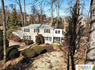 396 New Dover Rd, Colonia, NJ 07067