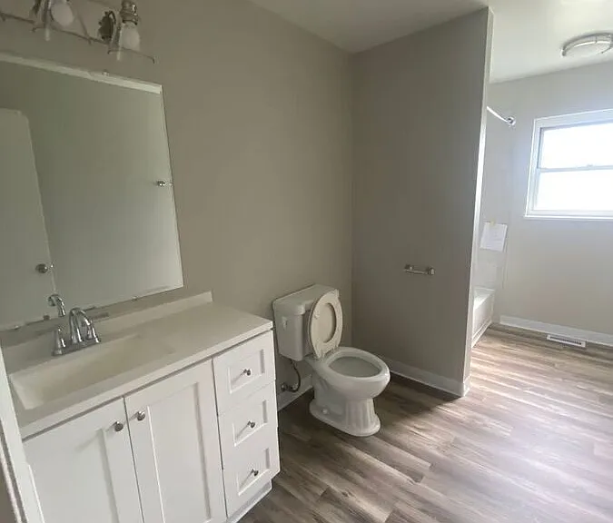 1077 S Moline St — Photo 10