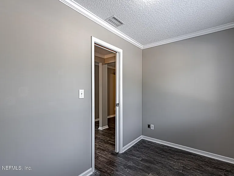 1909 University Blvd S #503 — Photo 6