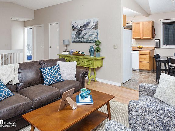 5th image of 10127 Eagle River Ln