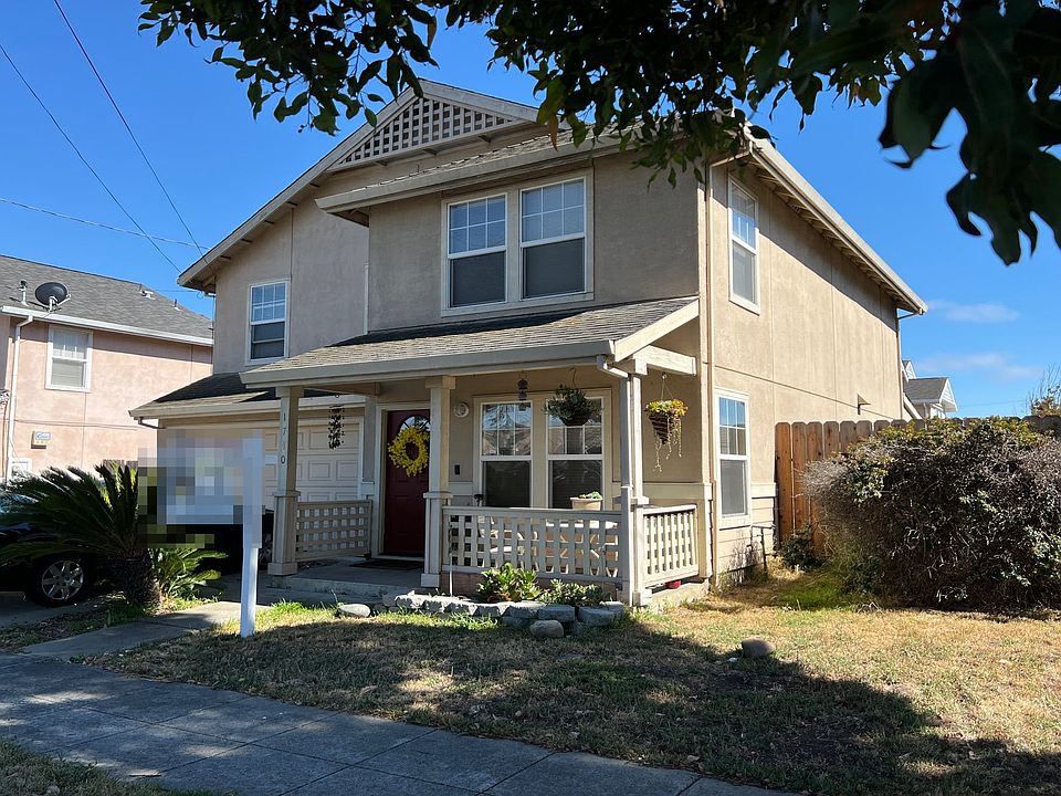 2nd image of 1740 Burbeck Ave
