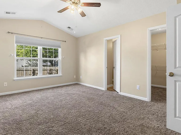 141 Clover Valley Dr — Photo 16