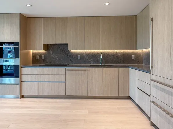 777 Harbour Ave, North Vancouver, BC