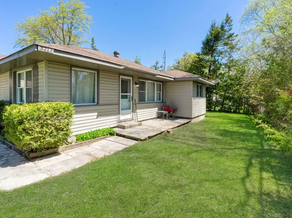3212 Mosley St, Wasaga Beach, ON L9Z 1V4