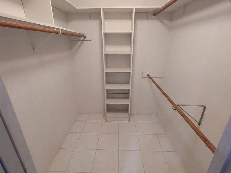 7647 Rosewood Dr — Photo 6