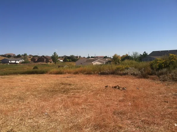 914 S Greenway Ave, Pueblo West, CO 81007
