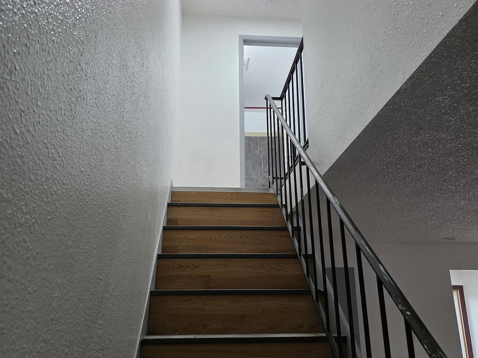 2 bed, 1010 sqft, $1,400 — Photo 2