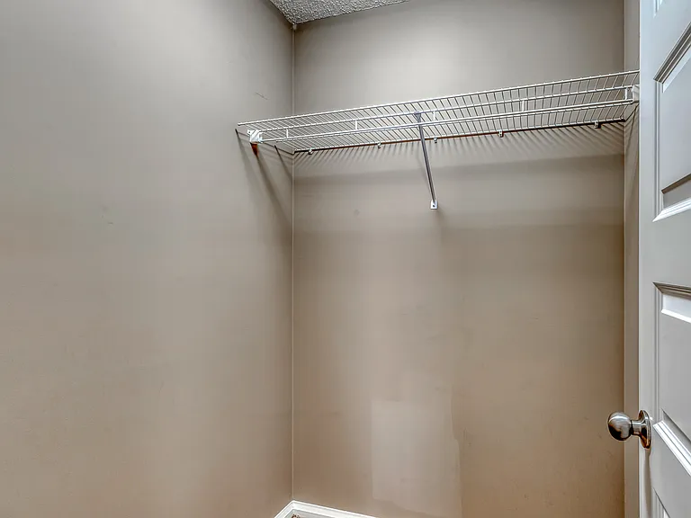 8515 106a Ave NW — Photo 13