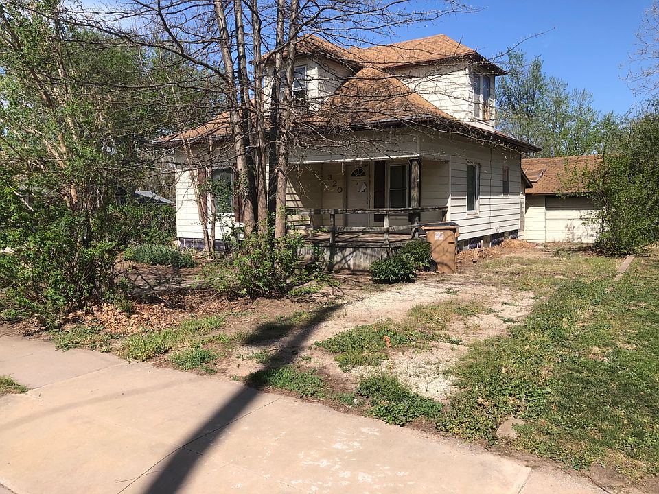 2nd image of 320 N Maple St