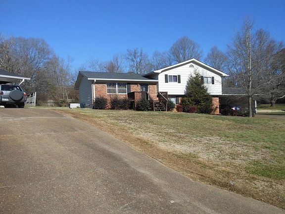 3rd image of 5913 Hillcrest Dr