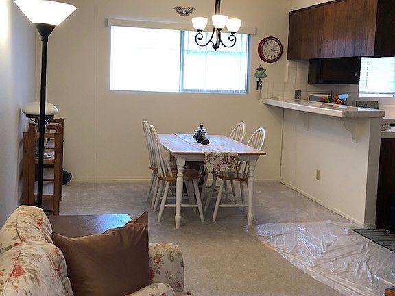 5th image of 18550 Hatteras St Unit 73