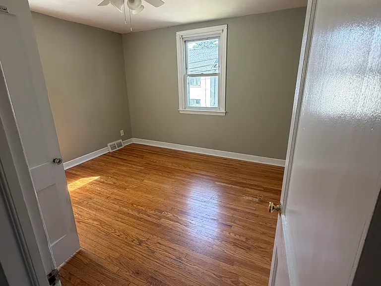 654 Childs Ave #1 — Photo 4