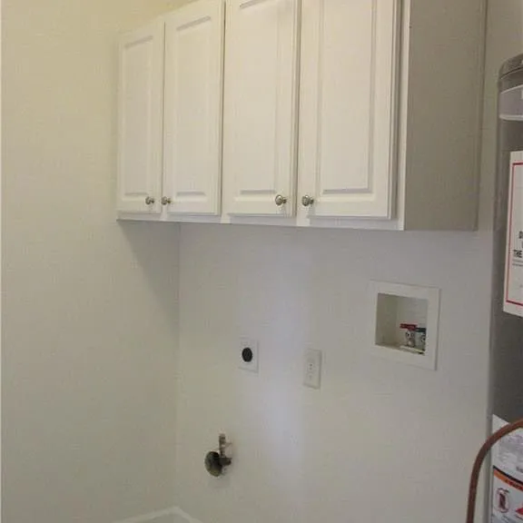 1112 Thornborough Dr — Photo 6