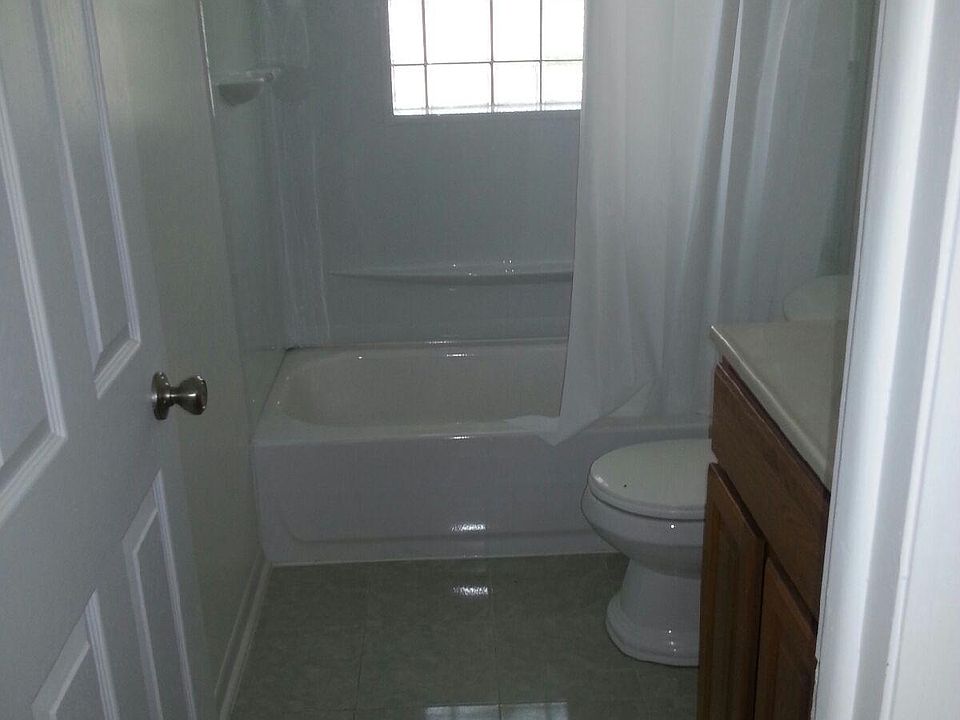 1st image of 15941 Laramie Ave APT 1