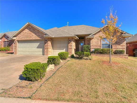 3rd image of 600 Madeline Ln