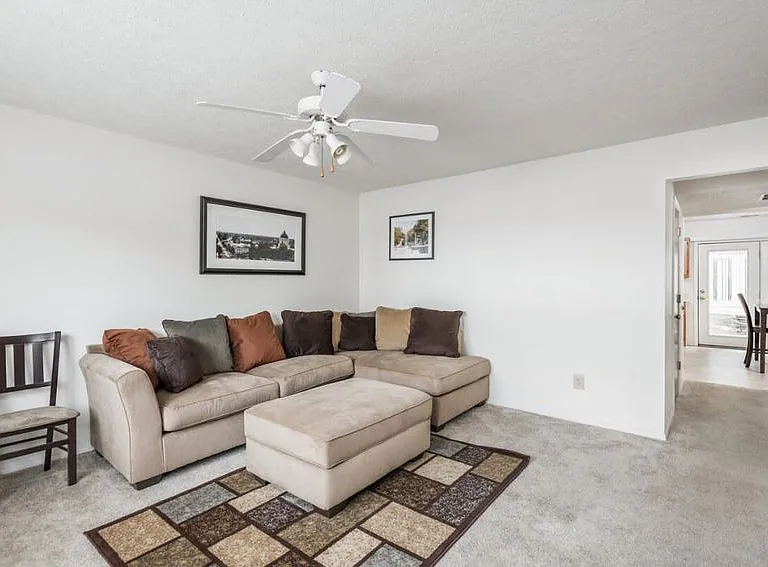 Regency Court Apartments — Photo 55