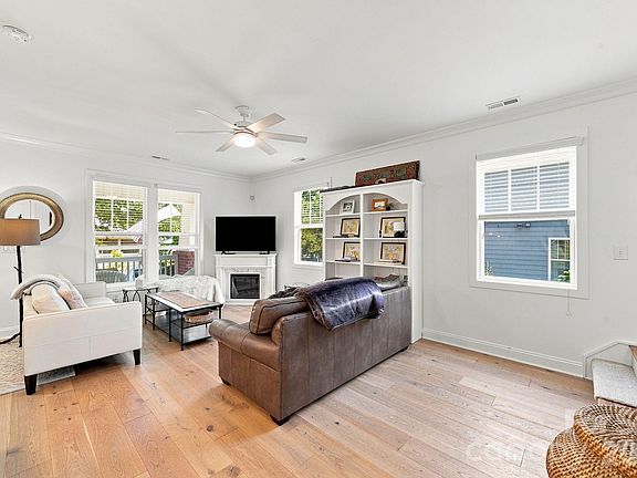 4th image of 11106 Harbert Rd