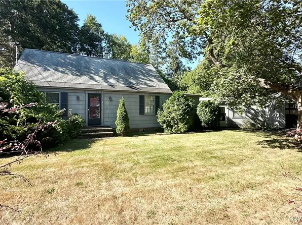 1021 Cayuga St, Fulton, NY 13069