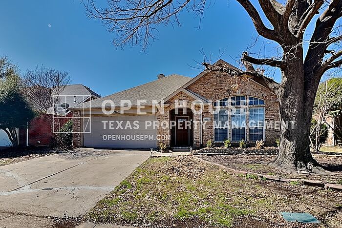 1st image of 2912 Dunbar Dr