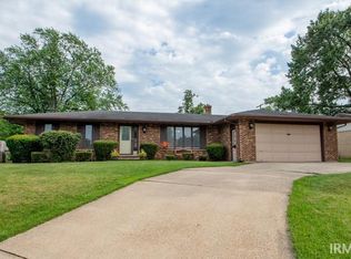 1254 Echo Dr, South Bend, IN