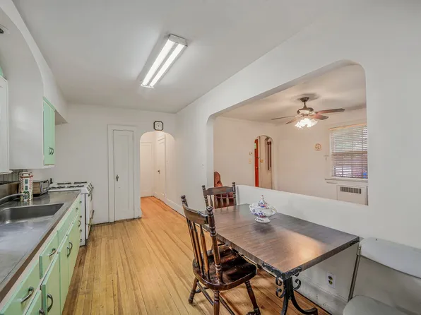 60-14 60th Avenue image 17 of 26