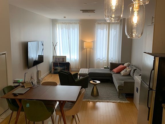 5th image of 3810 Wilshire Blvd APT 310