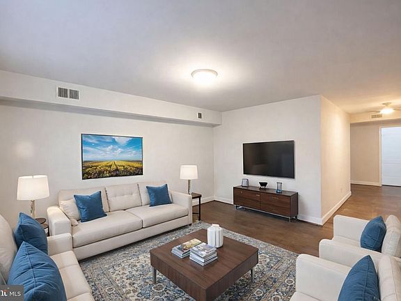 4th image of 1224 16th St NE