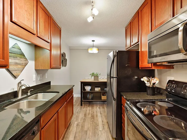 3150 Excelsior Blvd #101 — Photo 8