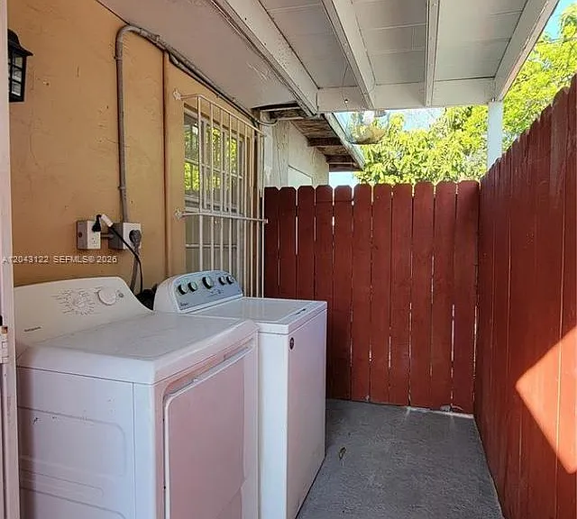 14200 NE 15th Ave #B — Photo 10