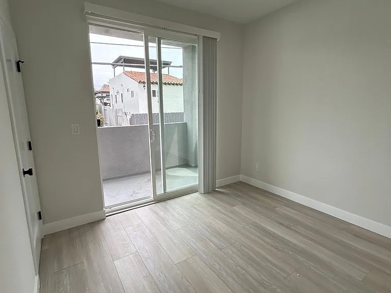 3328 B St #3330 — Photo 14