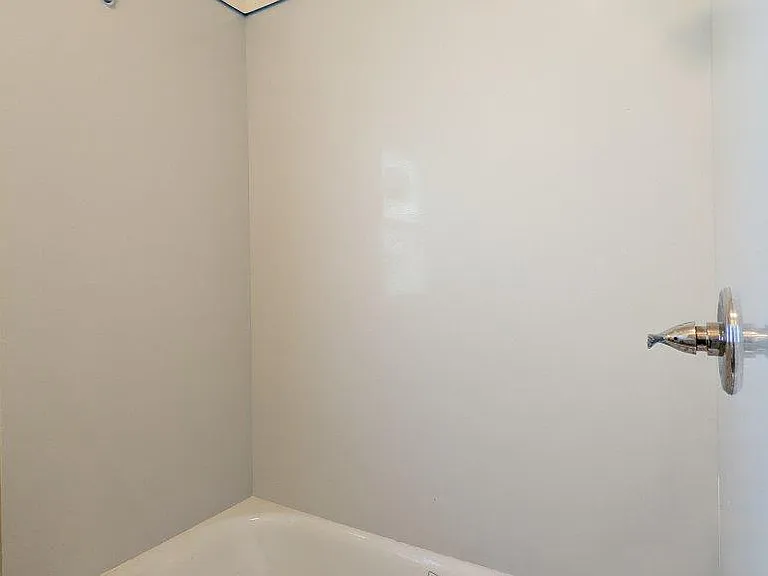 2423 Blake Street — Photo 5