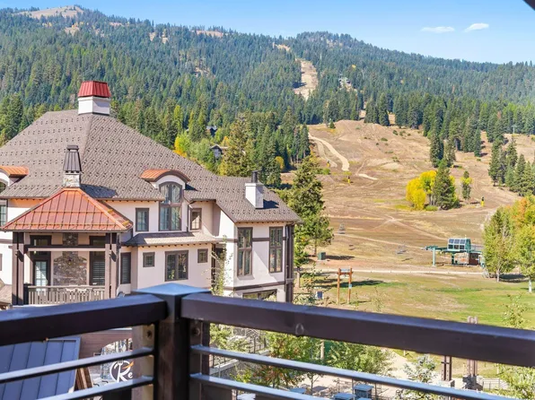 760 Village Dr Unit 303, Donnelly, ID 83615