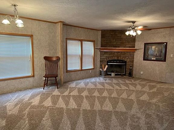 5th image of 9733 Snow Hill Rd