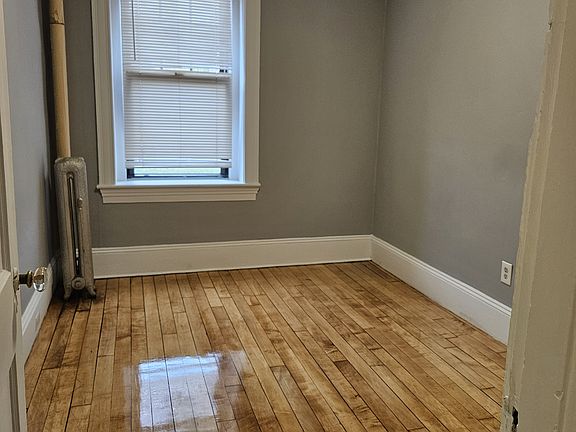 3rd image of 59 Brighton Ave APT 1