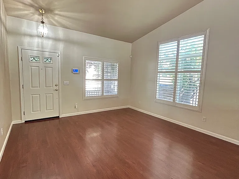 2412 Hooftrail Way — Photo 2