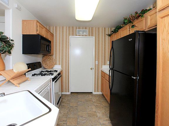 4th image of 18024 Grace Ln Unit 203