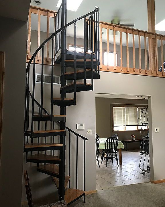 Main stairs to loft