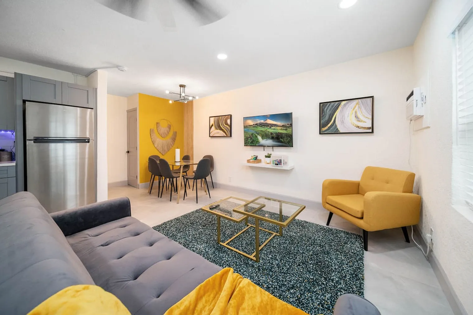 2 bed, 2.0 bath, $4,159 — Photo 3