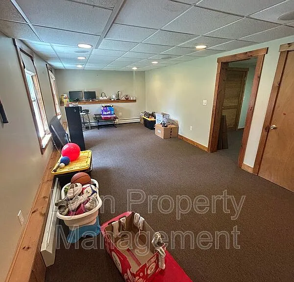 212 Tiffany St — Photo 27