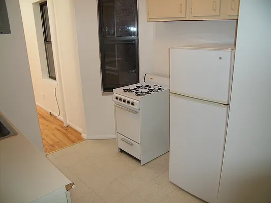 Rented by Kings Court Real Estate | media 20