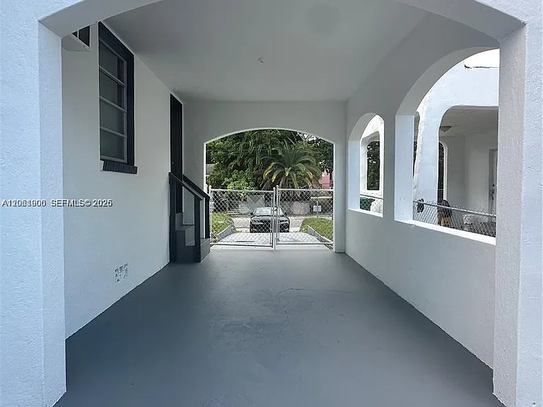 1836 NW 33rd St — Photo 11