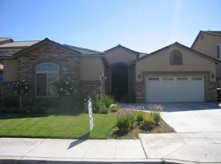 5834 N Shiraz Ave, Fresno, CA