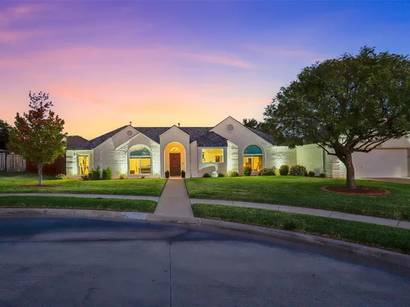 7505 Ranch Ct, Benbrook, TX 76126